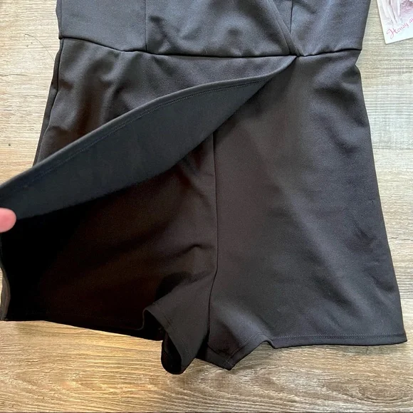 NWT Honey & Rosie romper Medium - Picture 2 of 9